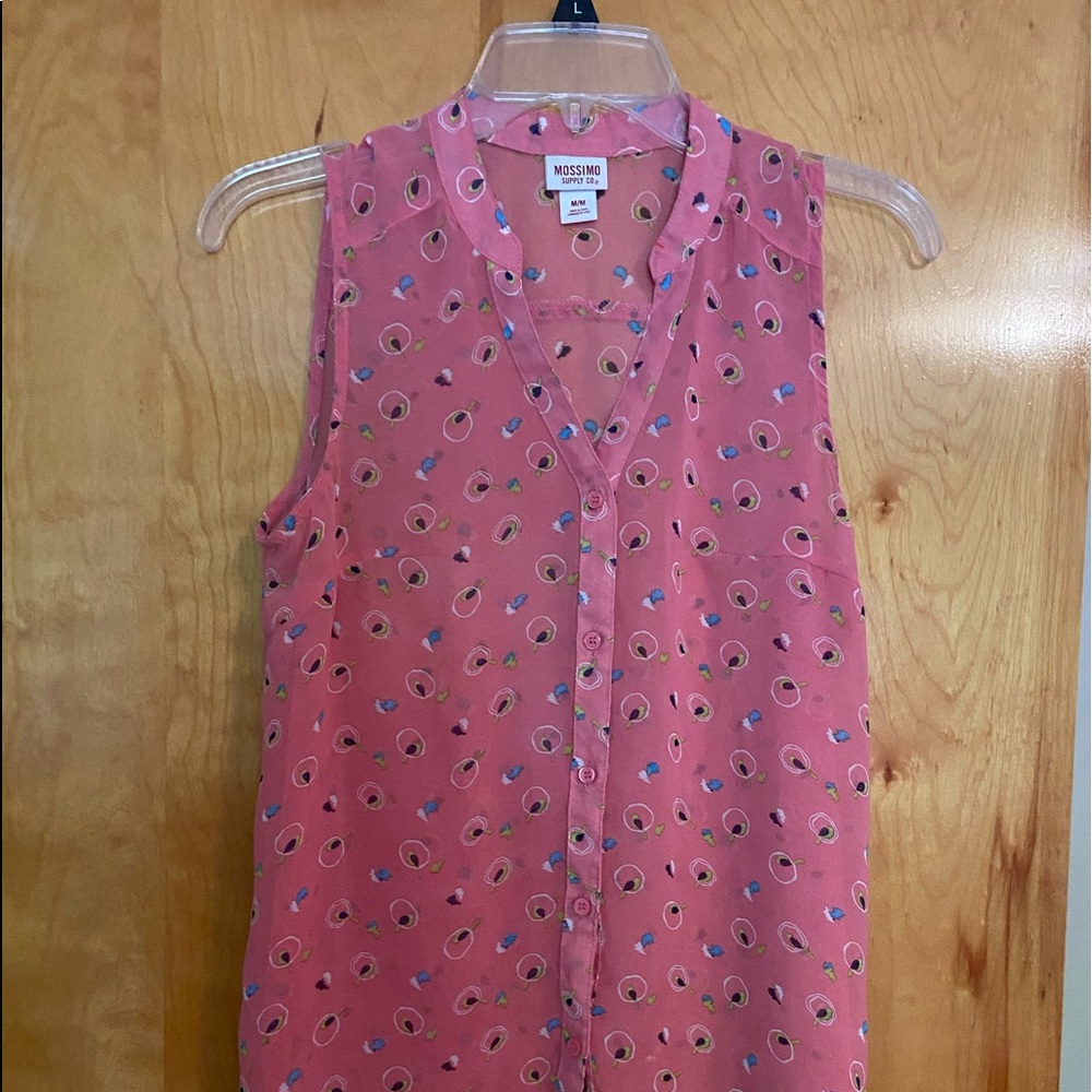 Sleeveless blouse